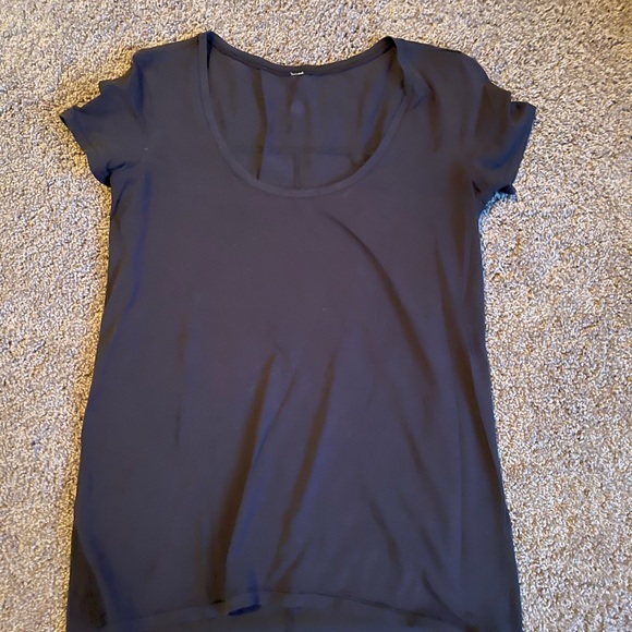 Lululemon tshirt